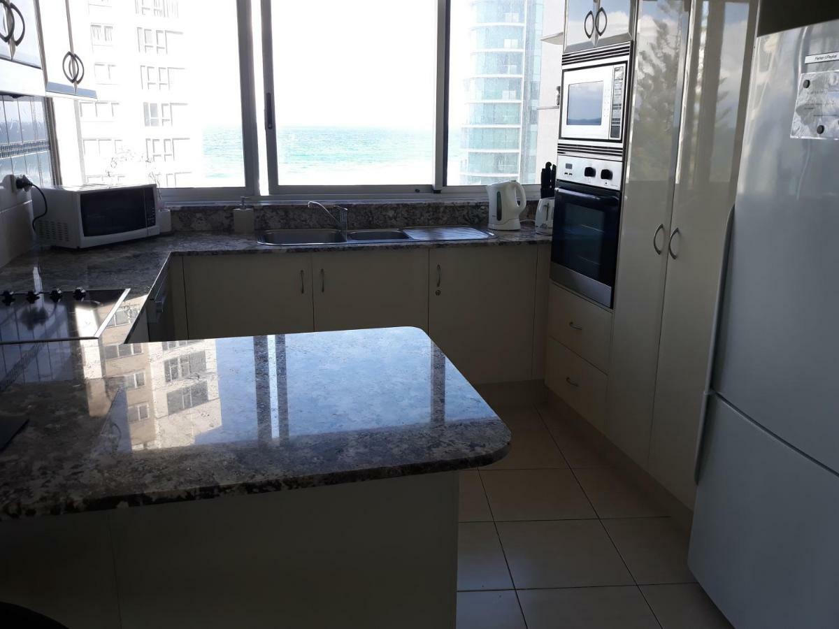 Excluza At The Peninsula Apartment Gold Coast